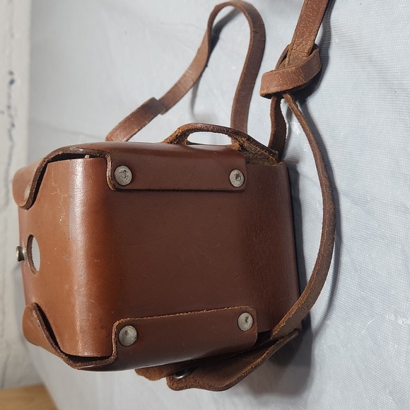 Kodak Brownie Hawkeye Camera - Picture 5 of 7